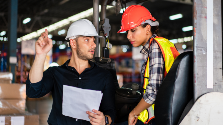 Stapler-Geschwindigkeit nach DGUV – Vorschriften, Risiken und Empfehlungen - Stapler-Geschwindigkeit nach DGUV – Vorschriften, Risiken und Empfehlungen