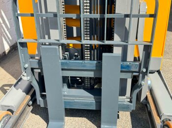 Jungheinrich Schubmaststapler ETV 214 SP GNE 130-830 DZ