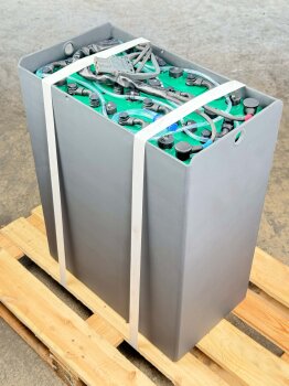 Staplerbatterie 24 V 500 Ah 4 PzS mit Sondertrog