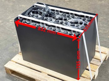 Staplerbatterie 48 V 775 Ah 5 PzS mit DIN A