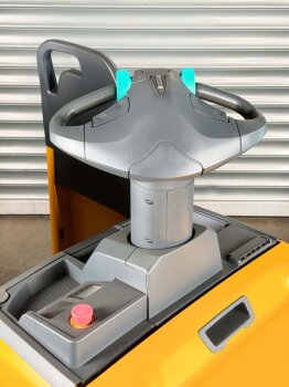 Jungheinrich Niederhubwagen ERE 225 FP