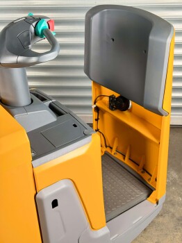 Jungheinrich Niederhubwagen ERE 225 FP