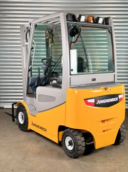 Jungheinrich Frontstapler EFG425k