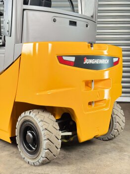 Jungheinrich Frontstapler EFG 320