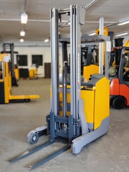 Jungheinrich Schubmaststapler ETV 112