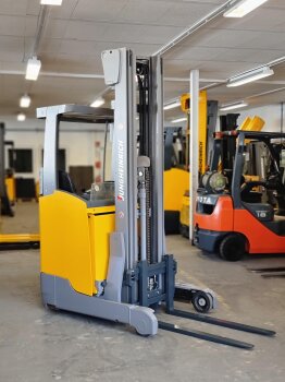 Jungheinrich Schubmaststapler ETV 112
