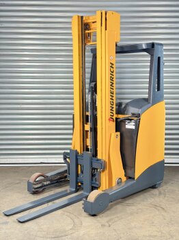 Jungheinrich Schubmaststapler ETV 216