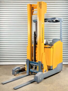 Jungheinrich Schubmaststapler ETV 318