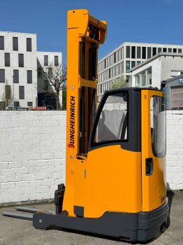 Jungheinrich Schubmaststapler ETV 214 - Kühlhaus