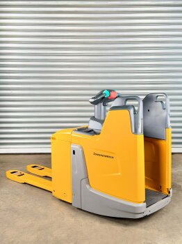 Jungheinrich Niederhubwagen ERE 225 drive Plus