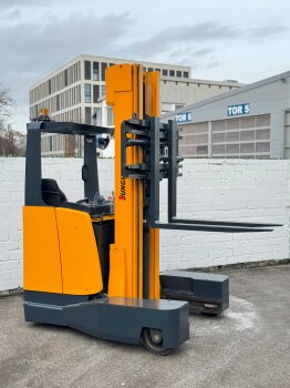 Jungheinrich Schubmaststapler ETV Q20