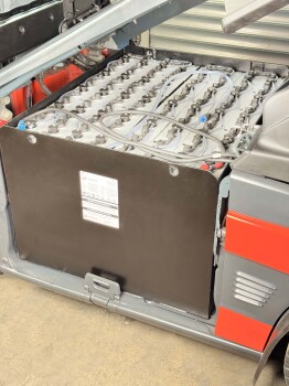 Linde Frontstapler E30L-01
