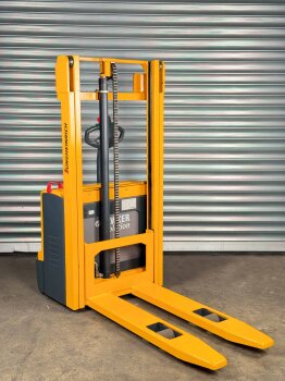 Jungheinrich Hochhubwagen EJC 110