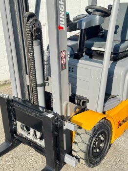 Jungheinrich Frontstapler EFG 220