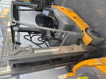 Jungheinrich Frontstapler EFG 218k