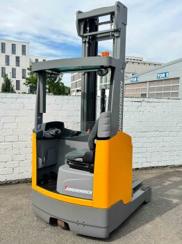 Jungheinrich Schubmaststapler ETV 320