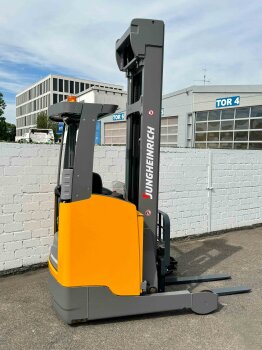 Jungheinrich Schubmaststapler ETV 320