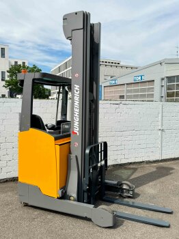 Jungheinrich Schubmaststapler ETV 320