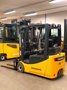 Jungheinrich Frontstapler EFG 216