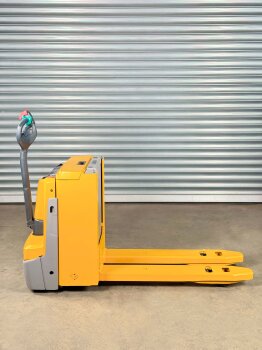 Jungheinrich Niederhubwagen EJE C20