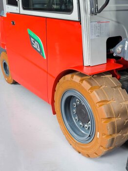 4-Rad Elektro-Stapler Neu - 5t - 6 Jahre Garantie - 4.7m Hub - Zinkenversteller - sofort verfügba