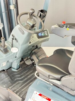 4-Rad Elektro-Stapler Neu - 2,5t - 6 Jahre Garantie - 4.7m Hub - Zinkenversteller - STVO - sofort verfügbar