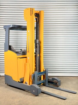 Jungheinrich Schubmaststapler ETV 214