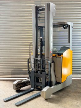 Jungheinrich Schubmaststapler ETV 214