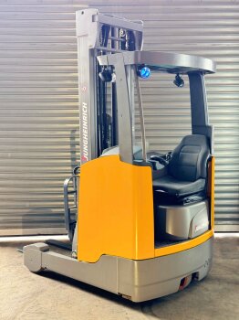 Jungheinrich Schubmaststapler ETV 214