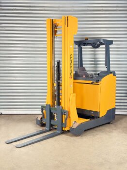 Jungheinrich Schubmaststapler ETV 216