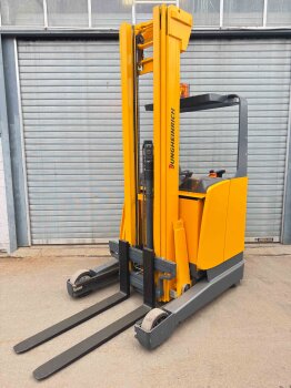 Jungheinrich Schubmaststapler ETV 214