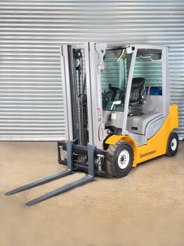 Jungheinrich Frontstapler TFG 425s