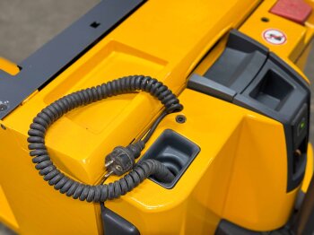 Jungheinrich Niederhubwagen EJE C20