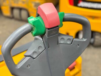 Jungheinrich Niederhubwagen EJE C20