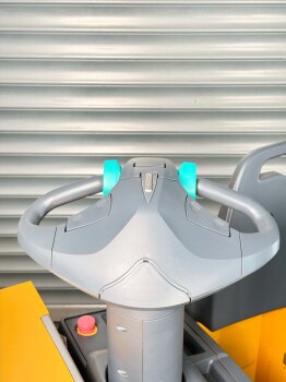 Jungheinrich Hochhubwagen ERD 220 drive PLUS