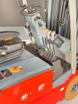 Heli Elektro 1,5t Stapler 3-Rad - 4,7 m Hub Triplex - Garantie