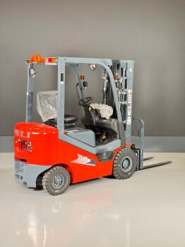 Heli Diesel 1,75t Stapler KUBOTA - 4,5m Hub Triplex - Garantie