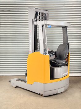 Jungheinrich Schubmaststapler ETV 214