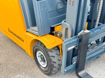 Jungheinrich Frontstapler EFG 110k