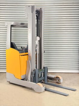 Jungheinrich Schubmaststapler ETV 214