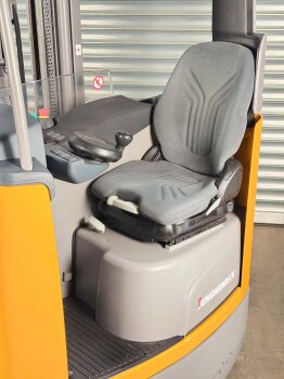 Jungheinrich Schubmaststapler ETV 216