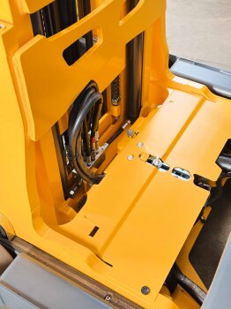 Jungheinrich Schubmaststapler ETV 216