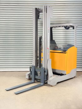Jungheinrich Schubmaststapler ETV 110